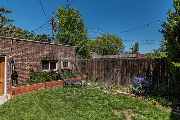 2511 Birch St Denver CO 80207-large-031-005-Back Yard-1498x1000-72dpi