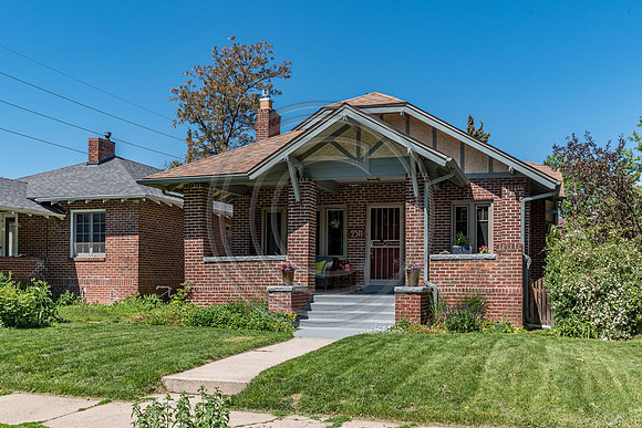 2511 Birch St Denver CO 80207-large-001-004-Front Exterior-1498x1000-72dpi