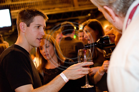 Bottlenotes_F144-2011