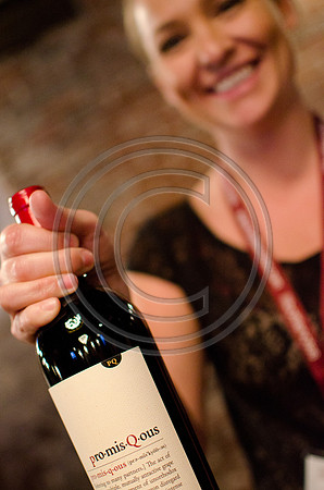 Bottlenotes_F076-2011