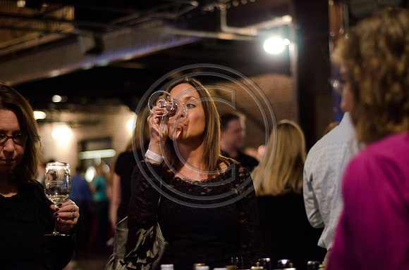 Bottlenotes_F064-2011