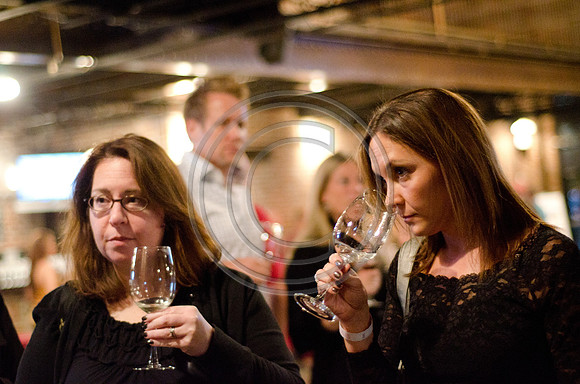 Bottlenotes_F055-2011