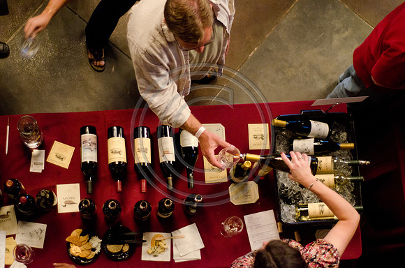 Bottlenotes_F101-2011