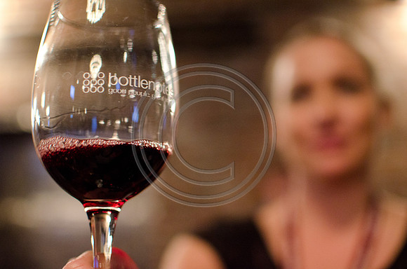 Bottlenotes_F077-2011