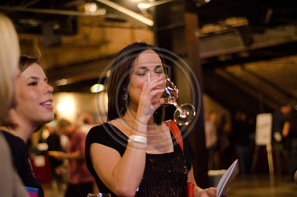 Bottlenotes_F066-2011
