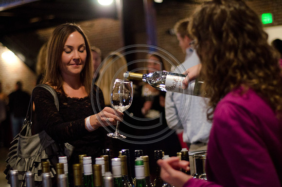 Bottlenotes_F061-2011