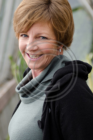 Mercer_Shelly_F00017