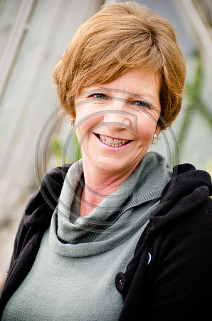 Mercer_Shelly_F00010