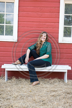 HoneyB_F086-LR