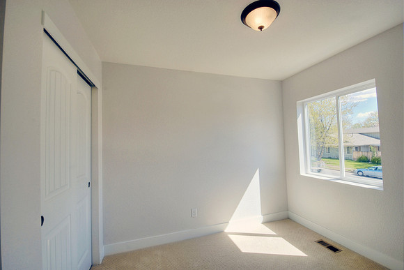 INT24-bed1