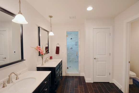 INT32-MasterBath1
