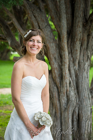 Lilly_F052-LR