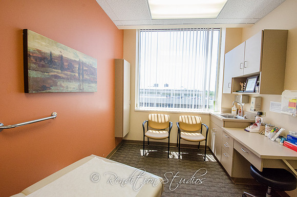 Office2_F044-LR