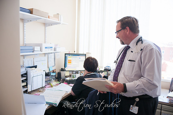 Office2_F063-LR