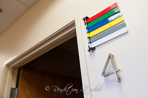 Office2_F054-LR