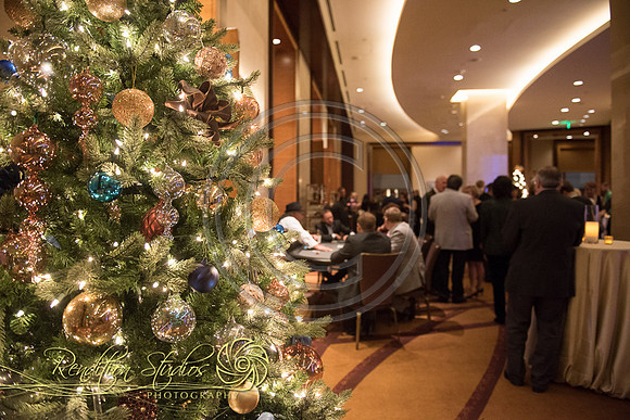 Holiday2016_F352-LR