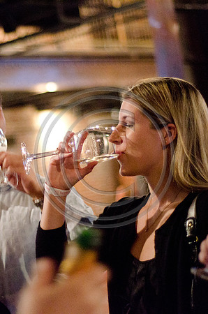Bottlenotes_F053-2011