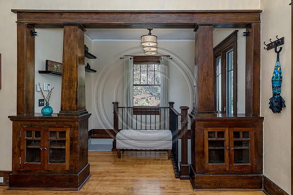 2511 Birch St Denver CO 80207-large-007-026-Foyer-1498x1000-72dpi