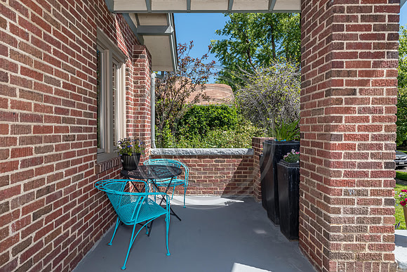 2511 Birch St Denver CO 80207-large-004-003-Front Porch-1498x1000-72dpi