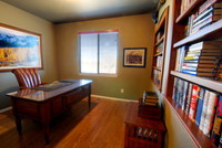 INT_M_office-den_main floor