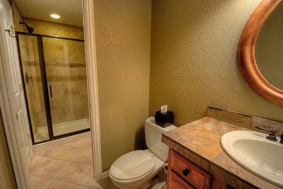 INT_B_bathroom 1