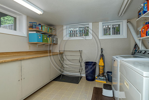 2511 Birch St Denver CO 80207-large-028-030-Laundry Room-1496x1000-72dpi