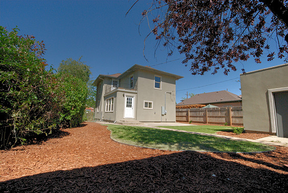 exterior-rear1_348-352