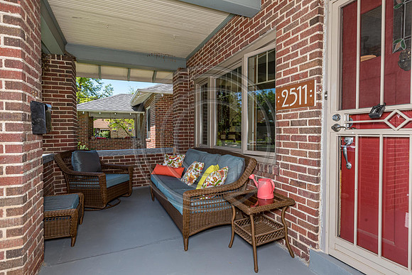 2511 Birch St Denver CO 80207-large-003-002-Front Porch-1498x1000-72dpi